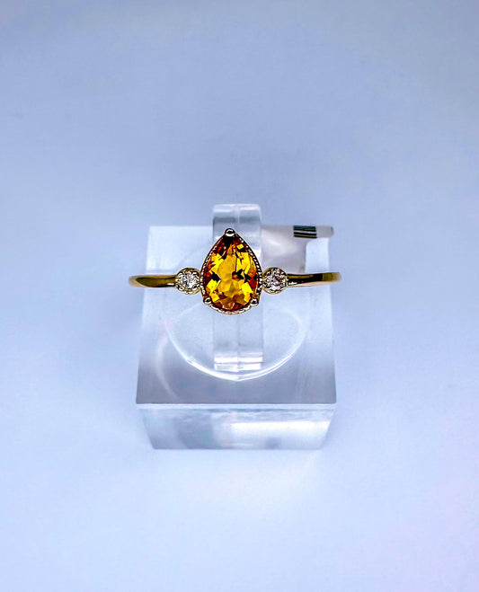 10K Yellow Gold Pear Shape Citrine & Diamond 3 Stone Ring